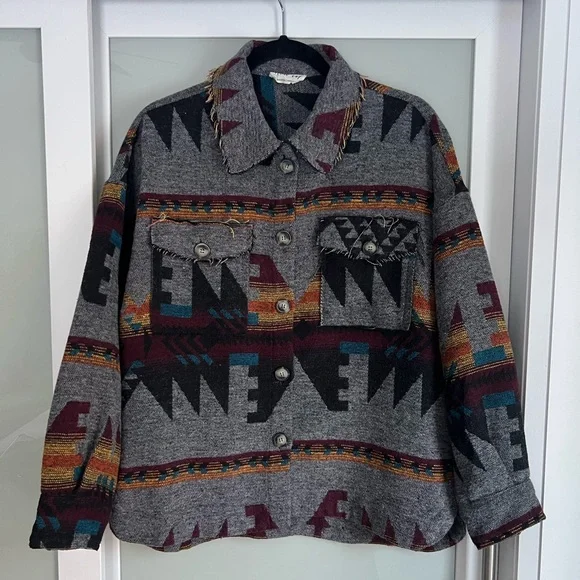 New In Aztec Tribal Shacket Jacket - Picture 10 of 11